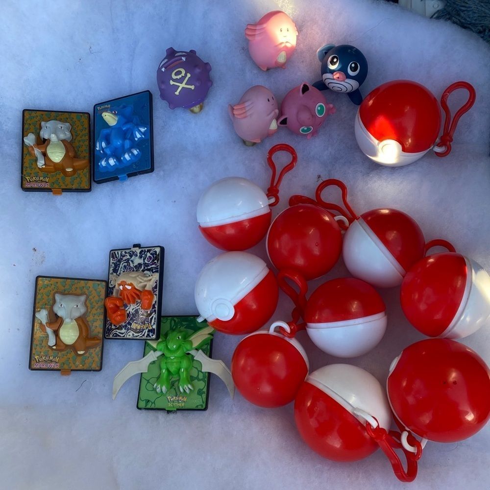 1999 Pokemon Collector Items